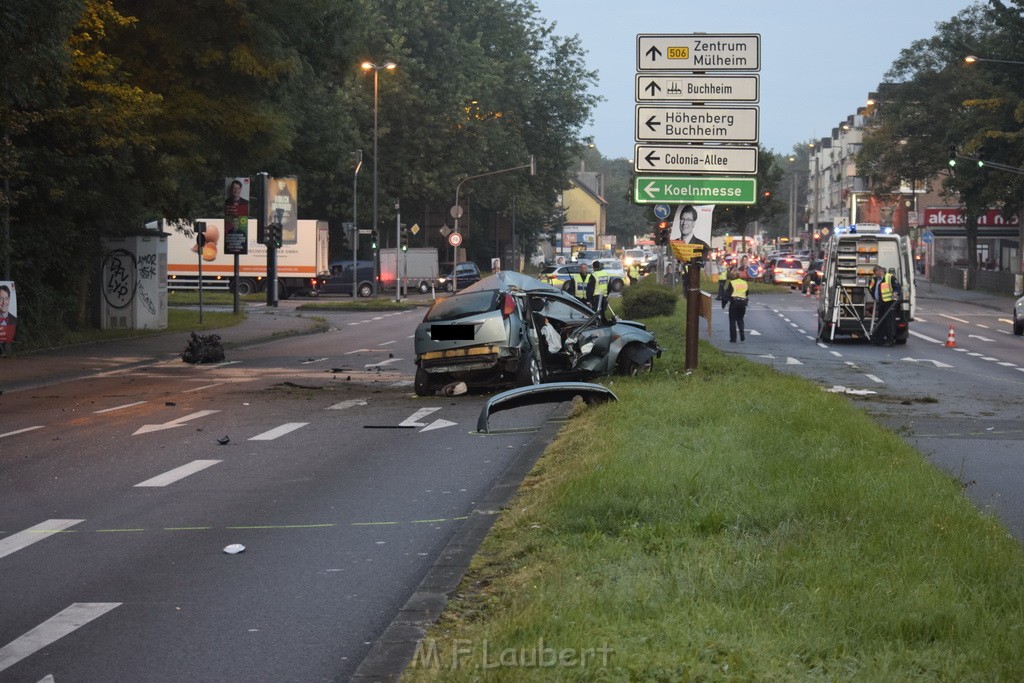 Schwerer VU Koeln Dellbrueck Bergisch Gladbacherstr Herler Ring P080.JPG - Miklos Laubert